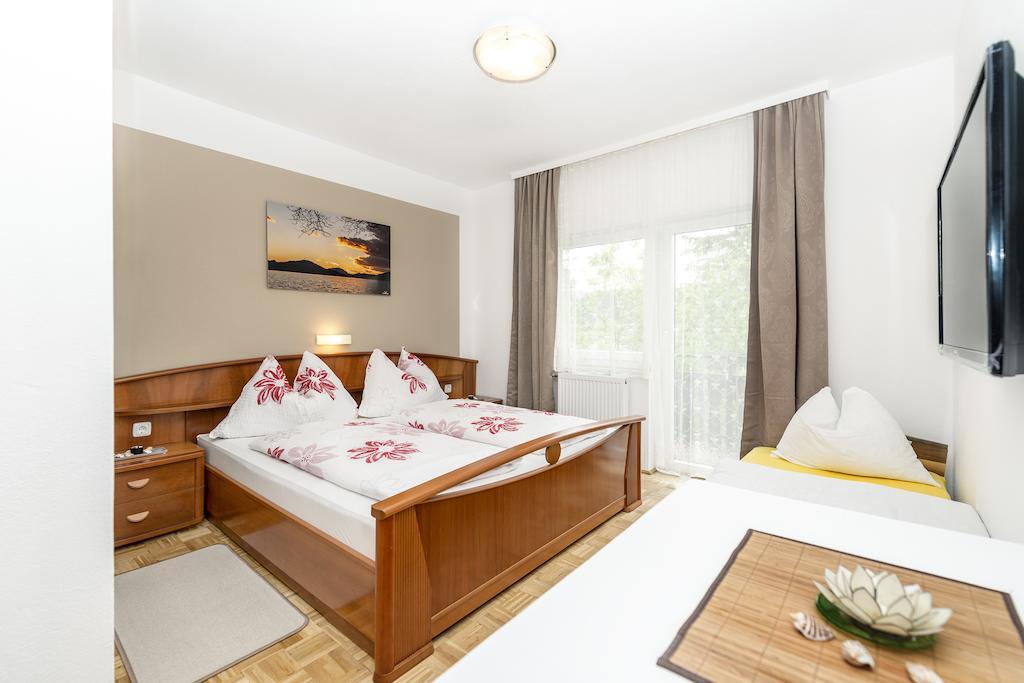 Gaestehaus Genf Velden am Wörthersee Værelse billede